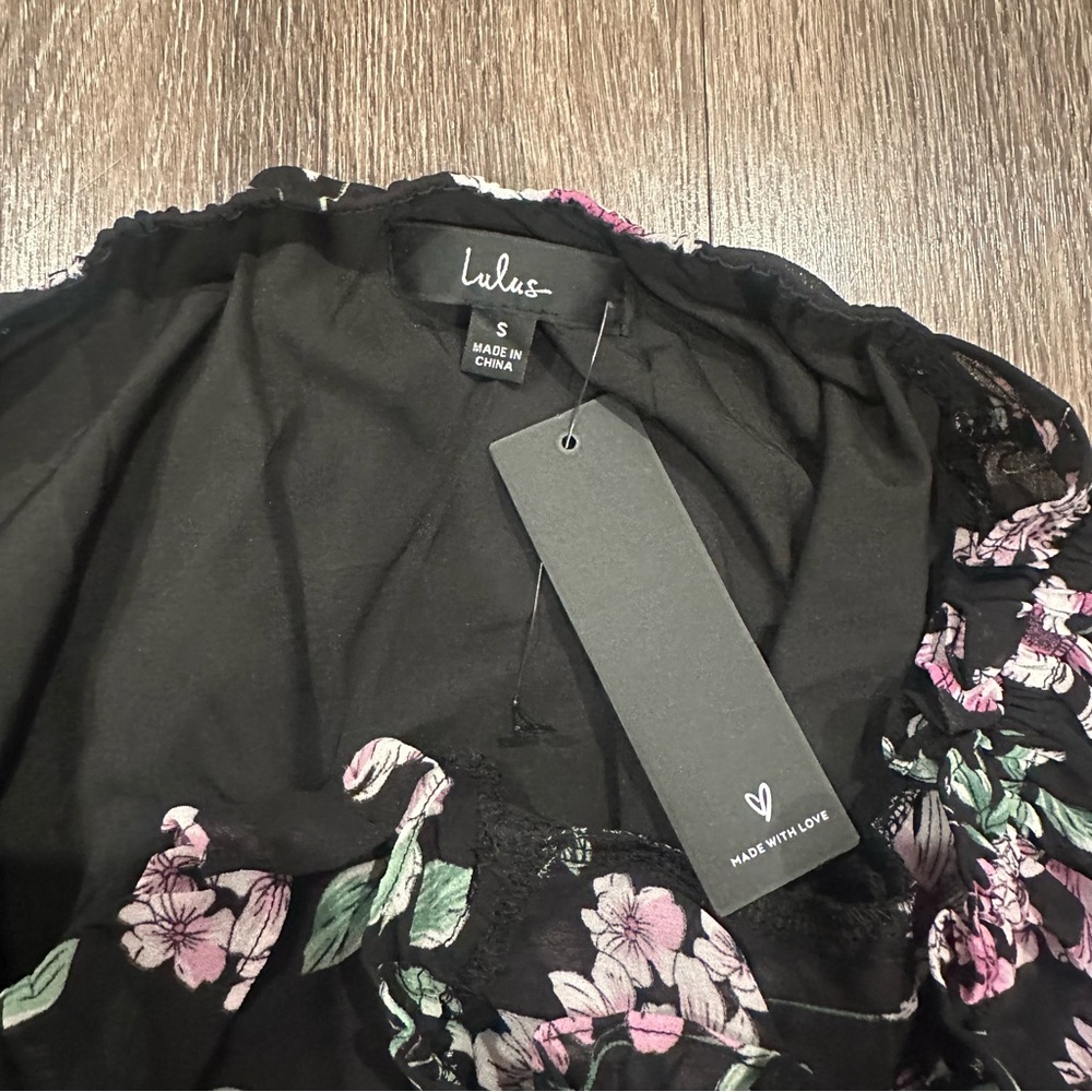Lulu’s Corset Style Ruffle Top - Picture 6 of 6